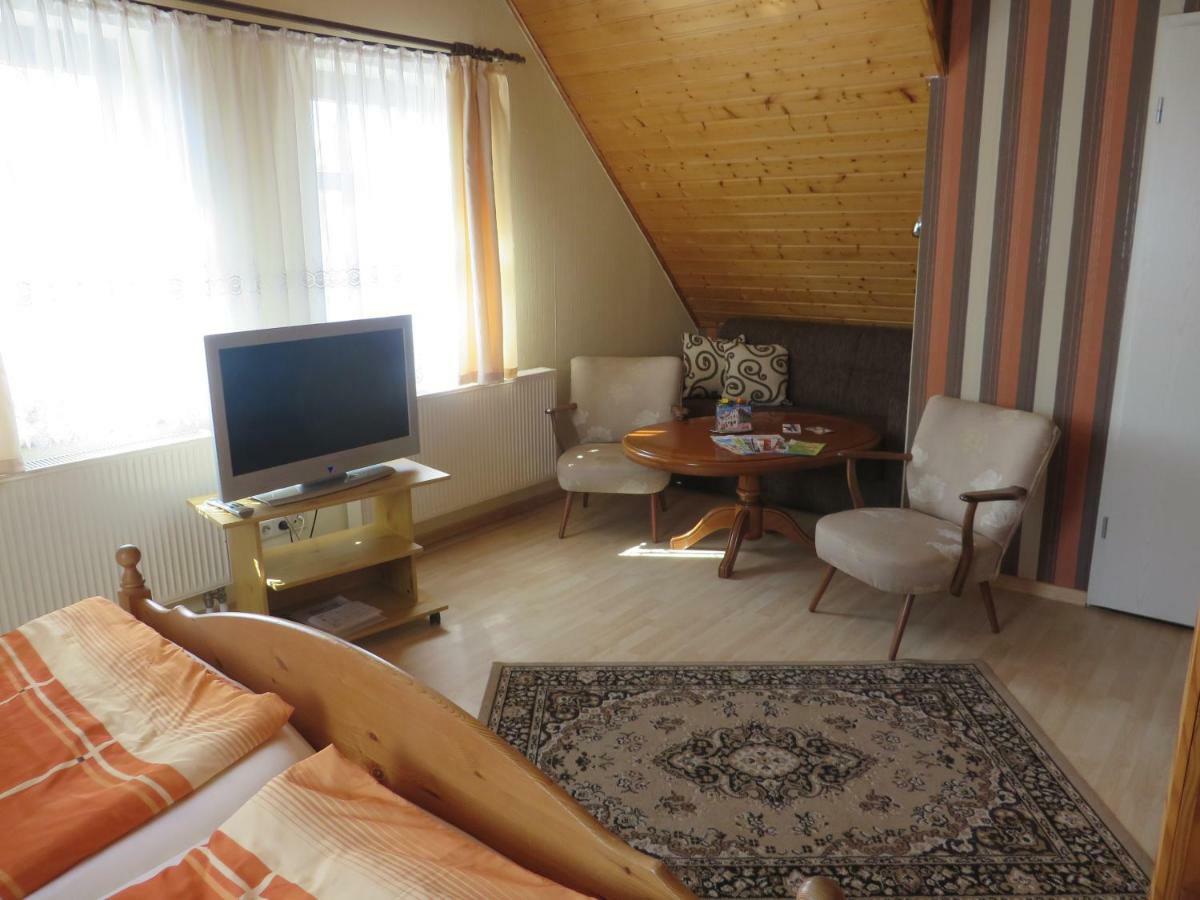 Pension Zur Quelle Bad Frankenhausen Exterior foto
